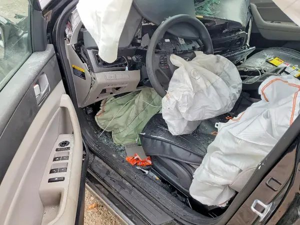 KMHE24L18GA038684 2016 HYUNDAI SONATA - Image 8