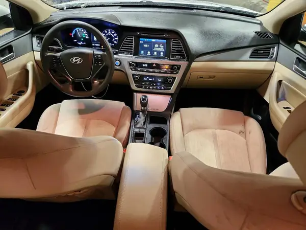KMHE24L18HA044180 2017 HYUNDAI SONATA - Image 8