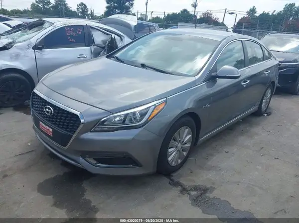 KMHE24L18HA055941 2017 HYUNDAI SONATA - Image 2