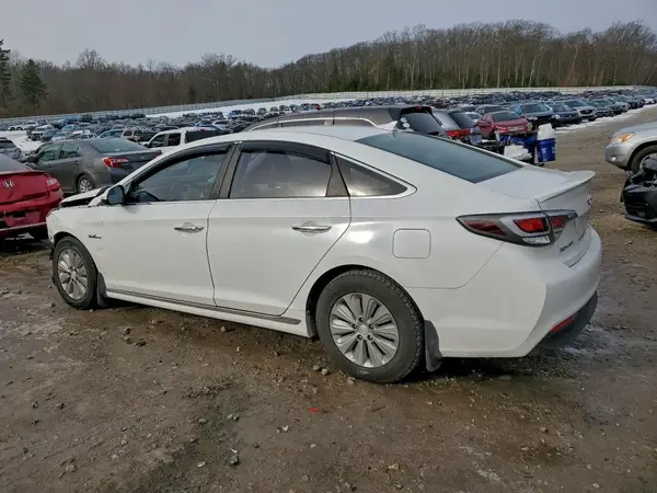 KMHE24L18HA058323 2017 HYUNDAI SONATA - Image 2