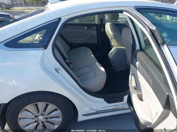KMHE24L18HA059438 2017 HYUNDAI SONATA - Image 8