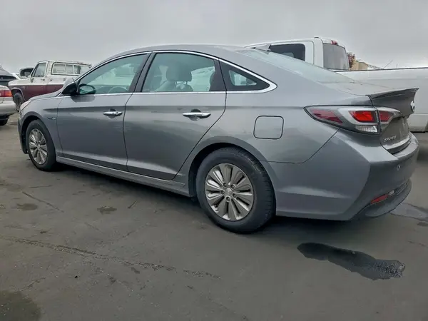 KMHE24L18HA059469 2017 HYUNDAI SONATA - Image 2