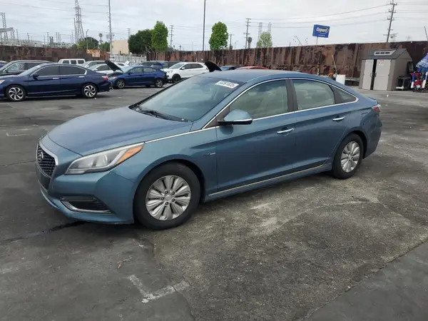 KMHE24L19GA008559 2016 HYUNDAI SONATA - Image 1