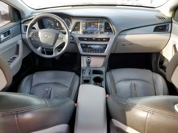 KMHE24L19GA010618 2016 HYUNDAI SONATA - Image 8