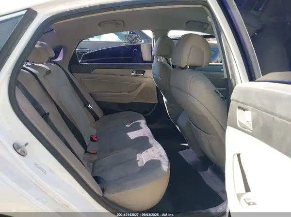 KMHE24L19GA010909 2016 HYUNDAI SONATA - Image 8