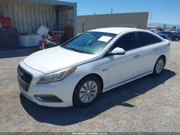 KMHE24L19GA011834 2016 HYUNDAI SONATA - Image 2