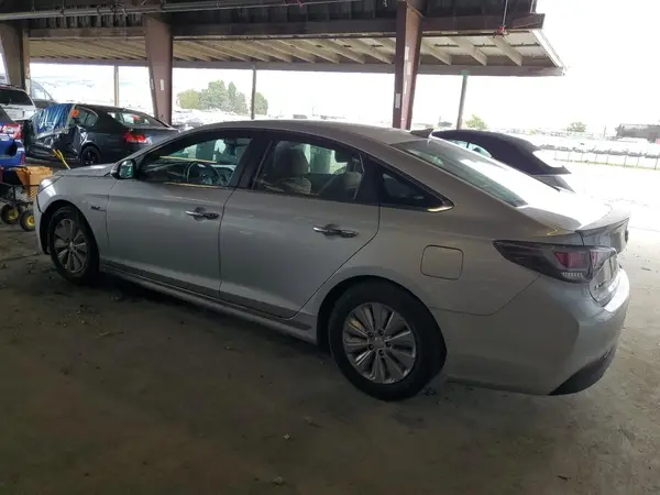 KMHE24L19GA013213 2016 HYUNDAI SONATA - Image 2