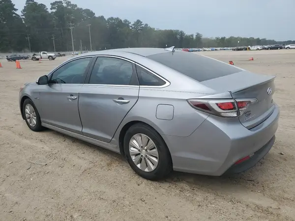 KMHE24L19GA014927 2016 HYUNDAI SONATA - Image 2
