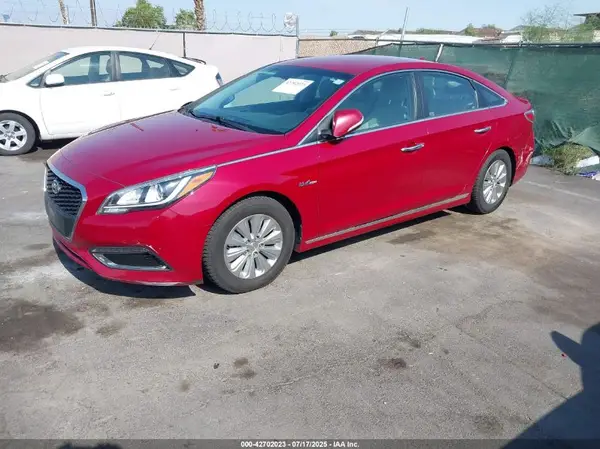 KMHE24L19GA016435 2016 HYUNDAI SONATA - Image 2