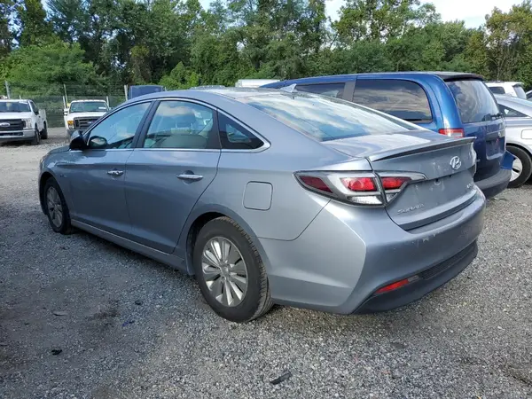 KMHE24L19GA016919 2016 HYUNDAI SONATA - Image 2