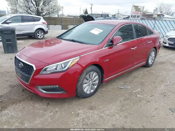KMHE24L19GA016998 2016 HYUNDAI SONATA - Image 2