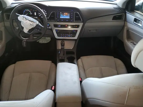 KMHE24L19GA024602 2016 HYUNDAI SONATA - Image 8