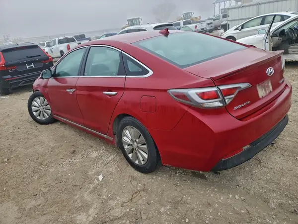 KMHE24L19GA026074 2016 HYUNDAI SONATA - Image 2
