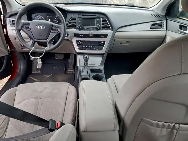 KMHE24L19GA026074 2016 HYUNDAI SONATA - Image 8
