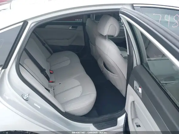 KMHE24L19GA026110 2016 HYUNDAI SONATA - Image 8