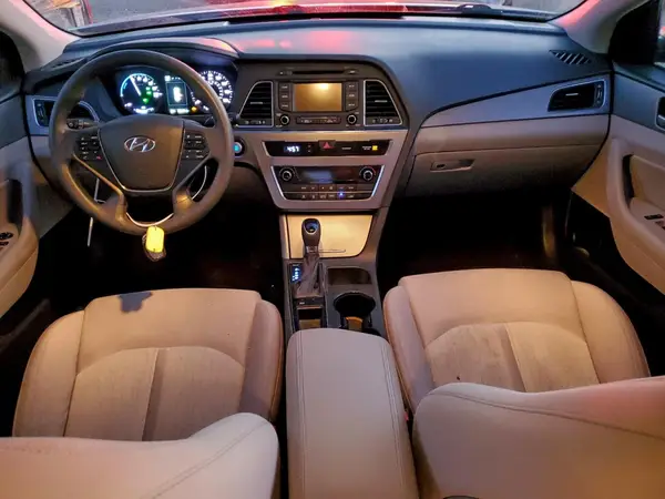 KMHE24L19GA029119 2016 HYUNDAI SONATA - Image 8