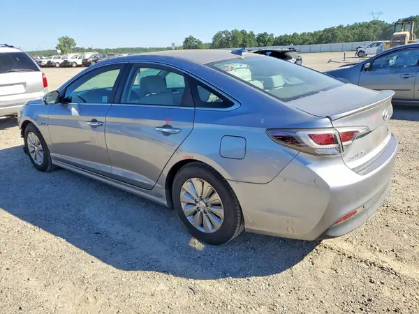 KMHE24L19GA030075 2016 HYUNDAI SONATA - Image 2