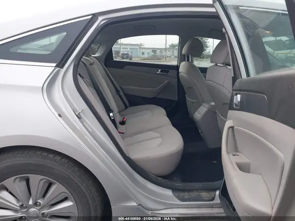 KMHE24L19GA037320 2016 HYUNDAI SONATA - Image 8