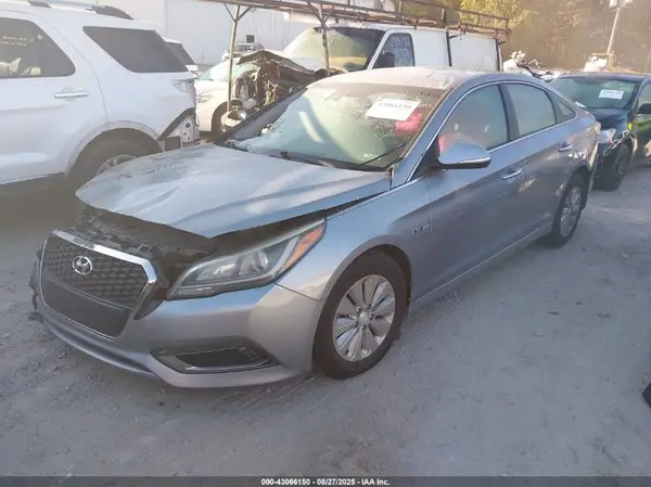 KMHE24L19GA038869 2016 HYUNDAI SONATA - Image 2