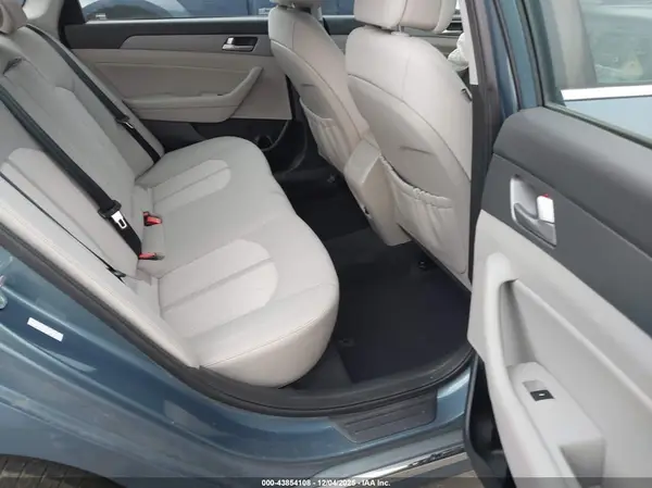 KMHE24L19GA039553 2016 HYUNDAI SONATA - Image 8
