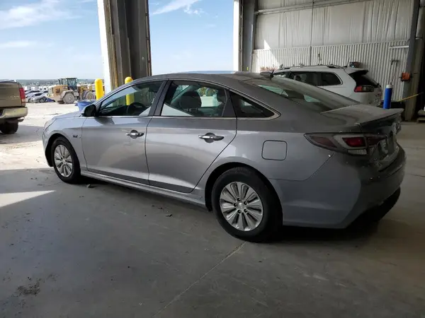 KMHE24L19GA040329 2016 HYUNDAI SONATA - Image 2