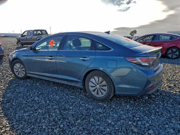 KMHE24L19GA040413 2016 HYUNDAI SONATA - Image 2
