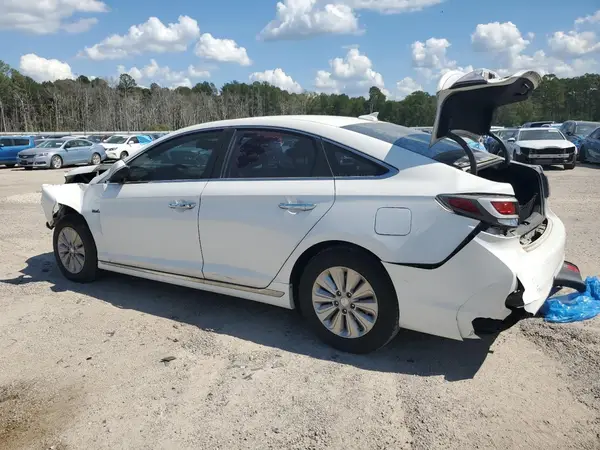 KMHE24L19HA050909 2017 HYUNDAI SONATA - Image 2