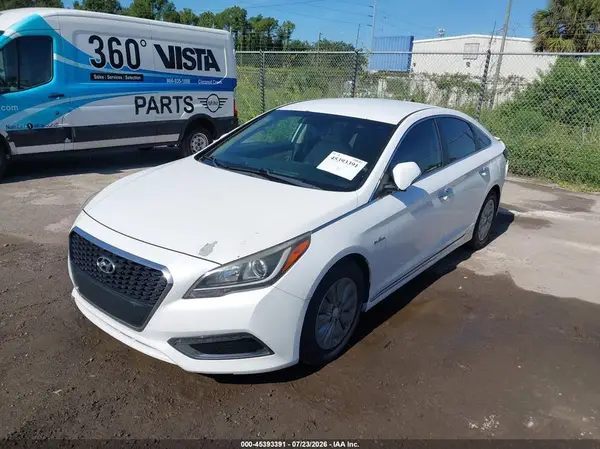 KMHE24L19HA054023 2017 HYUNDAI SONATA - Image 2