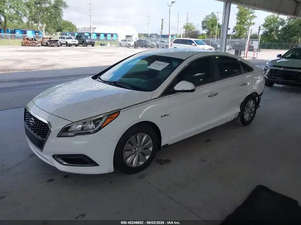 KMHE24L19HA054071 2017 HYUNDAI SONATA - Image 2