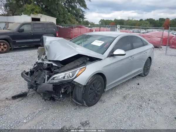 KMHE24L19HA057357 2017 HYUNDAI SONATA - Image 2