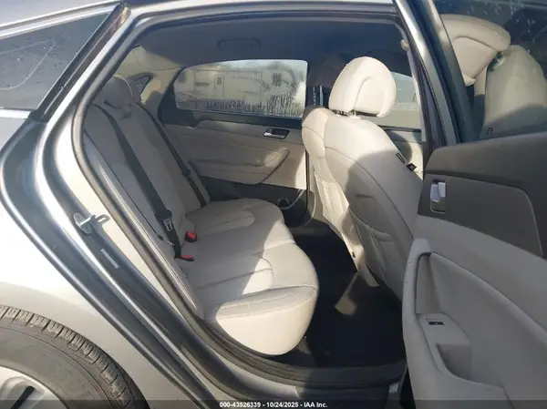 KMHE24L19HA060419 2017 HYUNDAI SONATA - Image 8