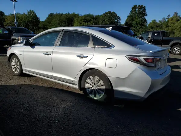 KMHE24L1XGA008991 2016 HYUNDAI SONATA - Image 2