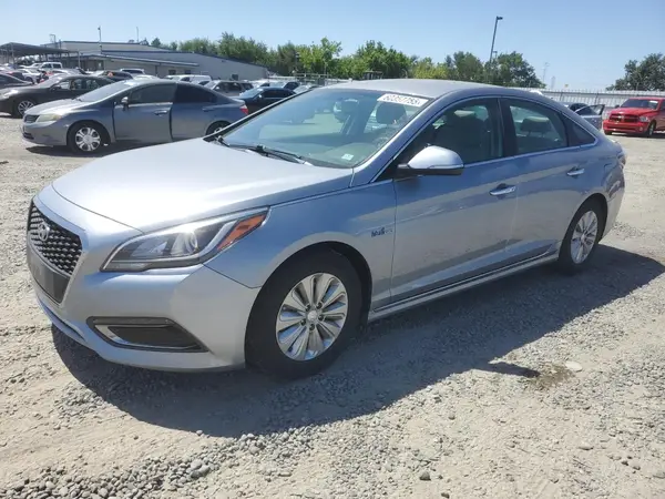 KMHE24L1XGA009946 2016 HYUNDAI SONATA - Image 1