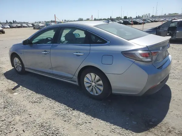 KMHE24L1XGA009946 2016 HYUNDAI SONATA - Image 2
