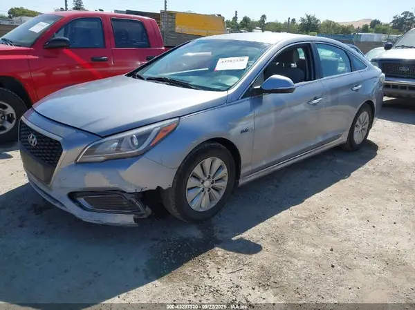 KMHE24L1XGA012426 2016 HYUNDAI SONATA - Image 2