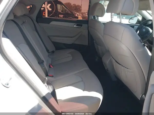KMHE24L1XGA014001 2016 HYUNDAI SONATA - Image 8