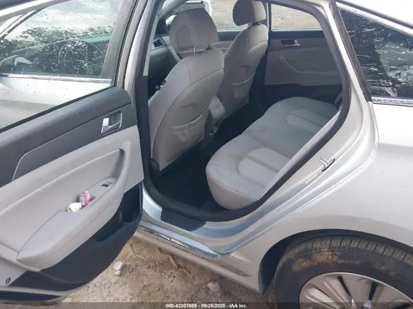 KMHE24L1XGA016184 2016 HYUNDAI SONATA - Image 8