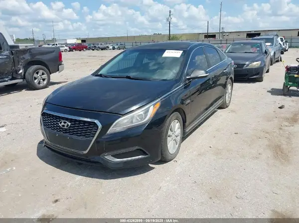 KMHE24L1XGA019120 2016 HYUNDAI SONATA - Image 2