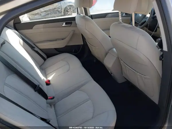 KMHE24L1XGA020851 2016 HYUNDAI SONATA - Image 8
