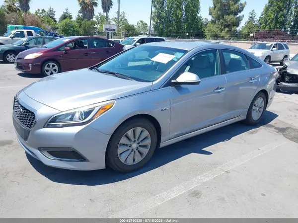 KMHE24L1XGA023054 2016 HYUNDAI SONATA - Image 2
