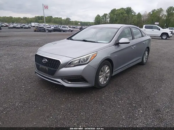 KMHE24L1XGA025676 2016 HYUNDAI SONATA - Image 2