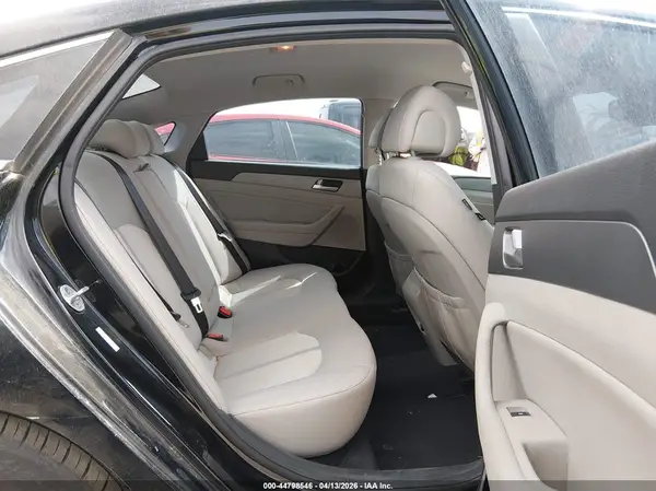 KMHE24L1XGA031882 2016 HYUNDAI SONATA - Image 8