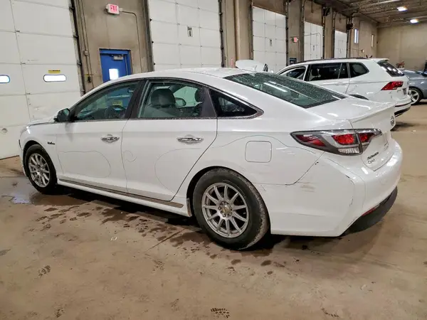 KMHE24L1XGA032997 2016 HYUNDAI SONATA - Image 2