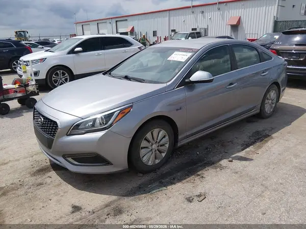 KMHE24L1XGA033289 2016 HYUNDAI SONATA - Image 2