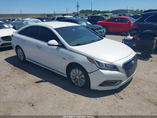KMHE24L1XGA033812 2016 HYUNDAI SONATA - Image 1