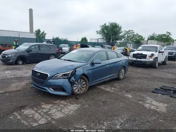 KMHE24L1XGA036578 2016 HYUNDAI SONATA - Image 2