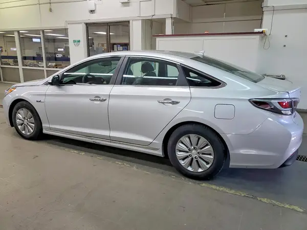 KMHE24L1XGA037312 2016 HYUNDAI SONATA - Image 2