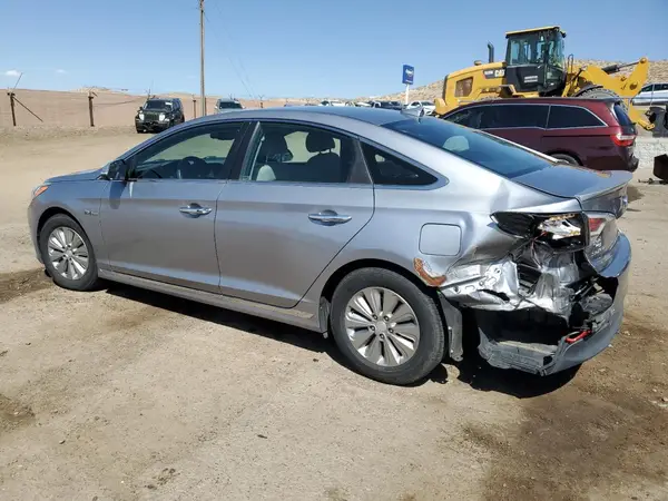 KMHE24L1XGA037794 2016 HYUNDAI SONATA - Image 2