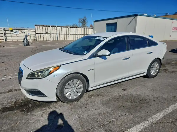 KMHE24L1XGA039576 2016 HYUNDAI SONATA - Image 1