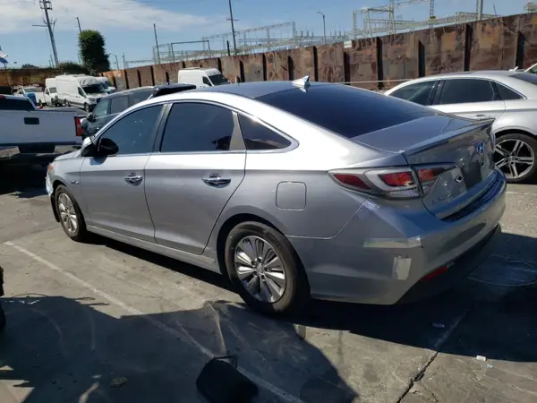 KMHE24L1XGA039593 2016 HYUNDAI SONATA - Image 2